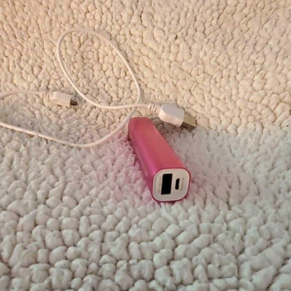 Portable charger - Picture 2 of 2